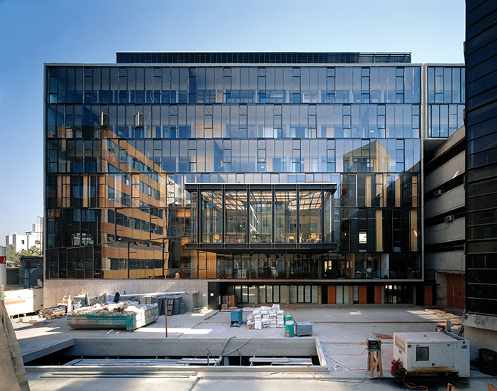 Architekt: Aravena Medizinische Fakultät Santiago, Chile