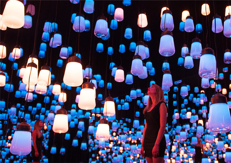 teamlab-forest-of-resonating-lights-maison-et-objet-installation-paris-designboom-1800